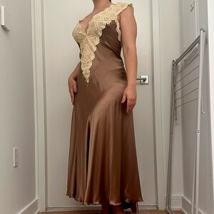 RARE Vintage Italian 100% silk nightgown by Vera Persiani